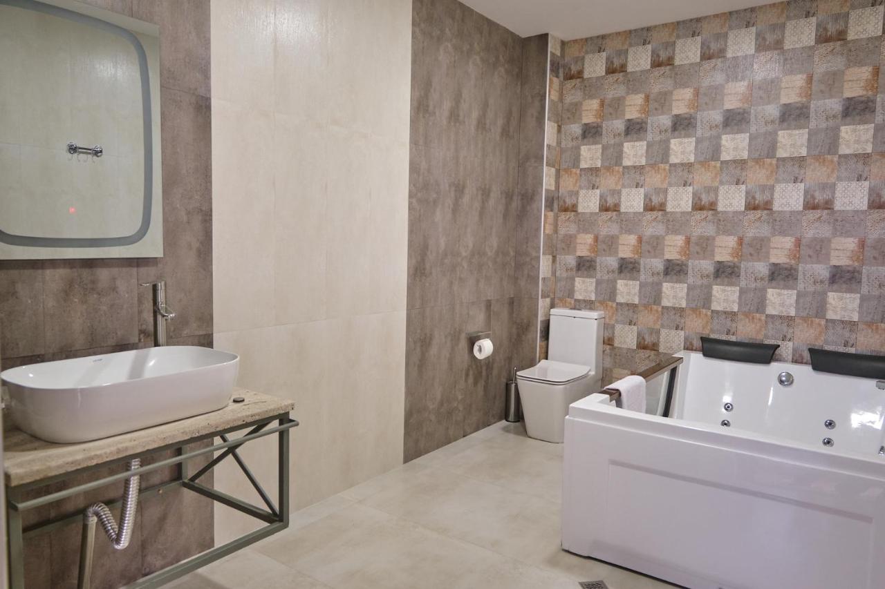 גיומרי 21 Rooms Hotel מראה חיצוני תמונה